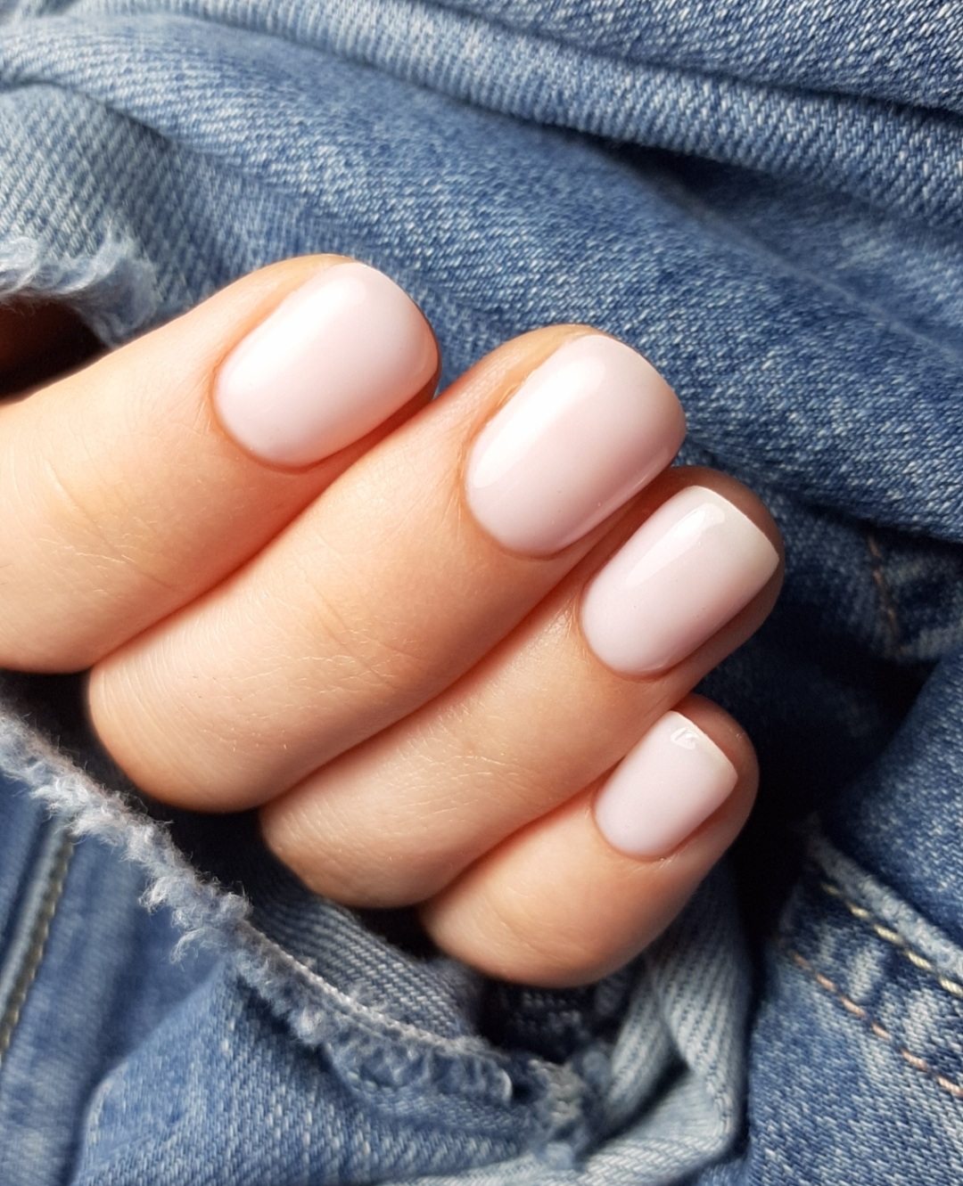 Milky pink minimal manicure